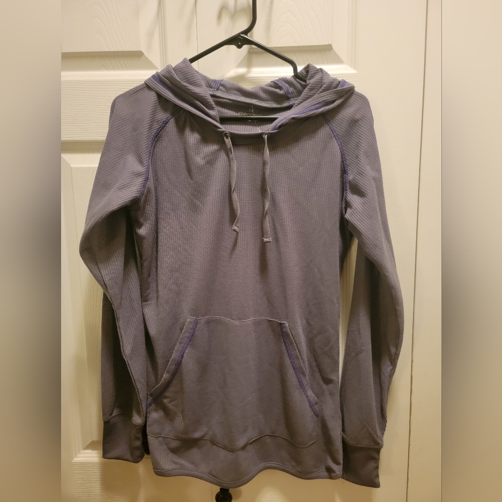 Gray Long Sleeve Hoodie w/front pockets Size L